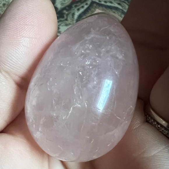 Rose Quartz Egg - Picture 4 of 12